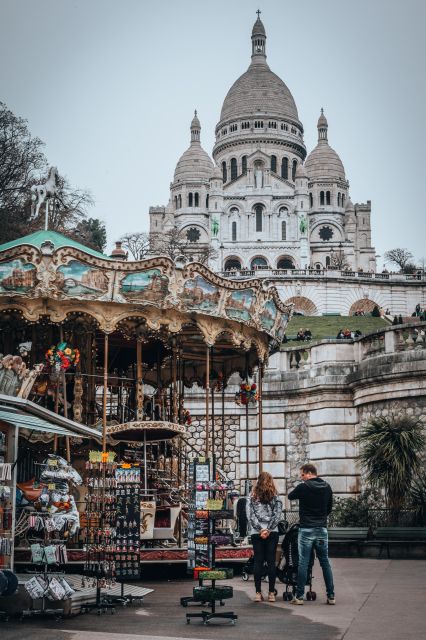 Paris: Montmartre Tour With Local Guide - Iconic Landmarks Up Close