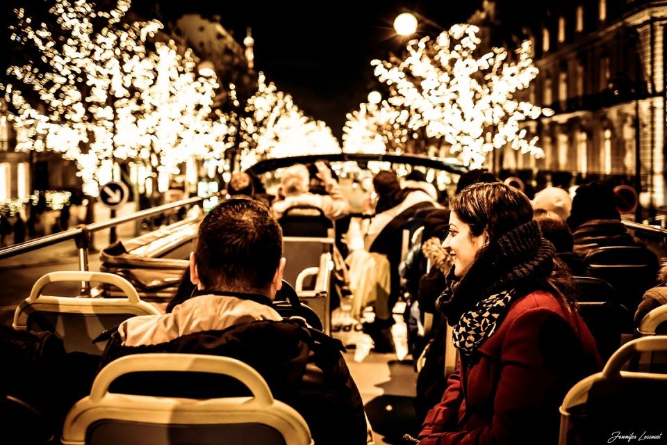 Paris: Open-Top Christmas Bus Tour - Onboard Experience and Amenities