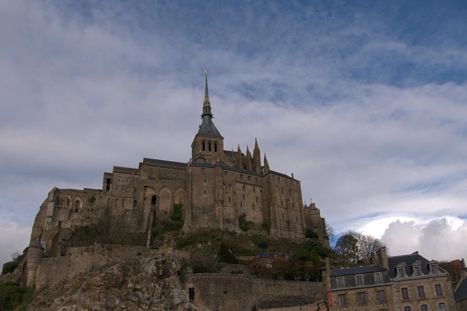 Private Mont Saint-Michel Family Walking Tour - Meeting and Pickup Details