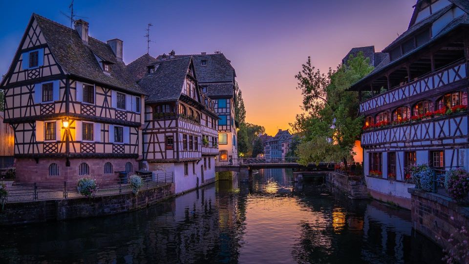 Strasbourg : Discovery Stroll and Reading Walking Tour - What to Expect on Tour