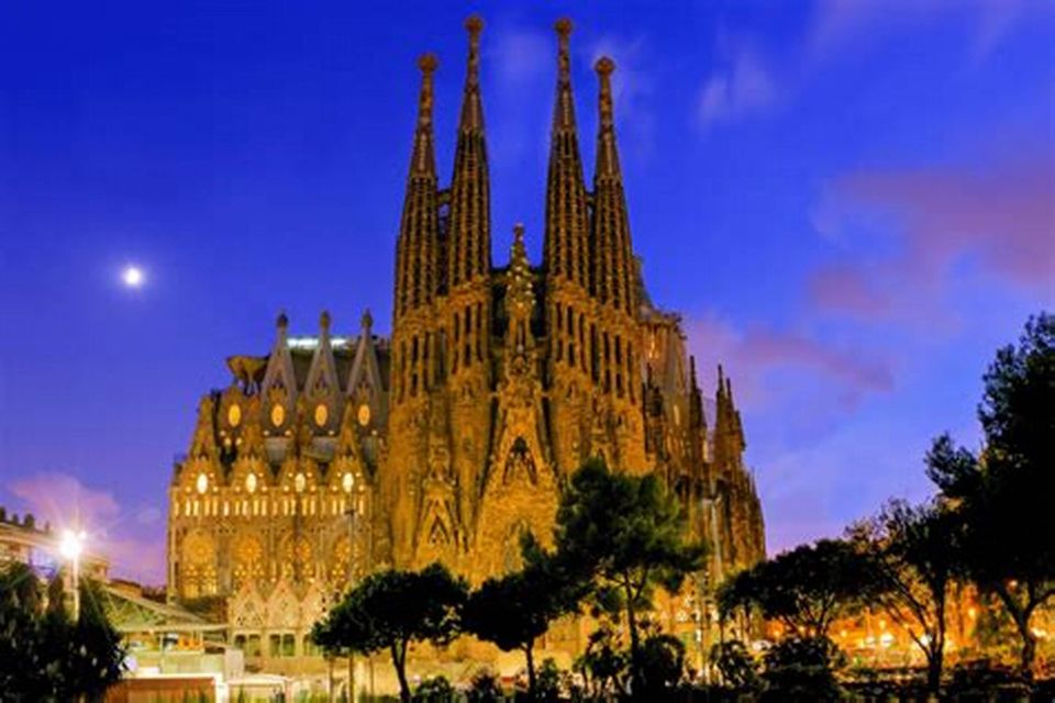 Two Hours Quick Barcelona Private Tour With Hotel Pick up - Booking