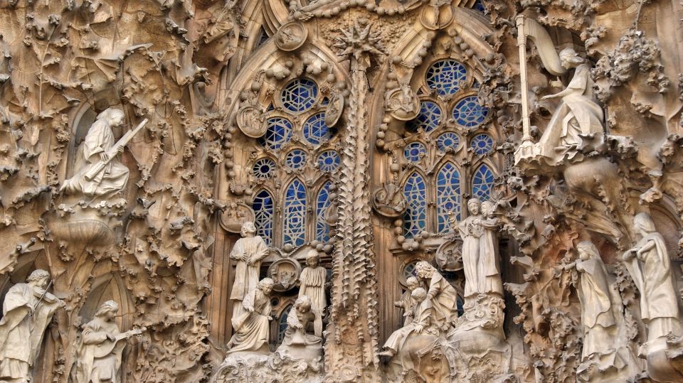 Barcelona: Sagrada Familia Private Tour - Meeting Point