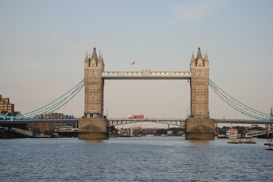 London: Famous Landmarks of the City by Car - Hidden Gems and Treasures