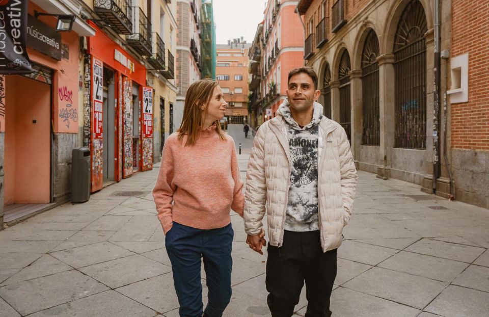 Madrid: Proposal Photoshoot for Couples - Booking Process