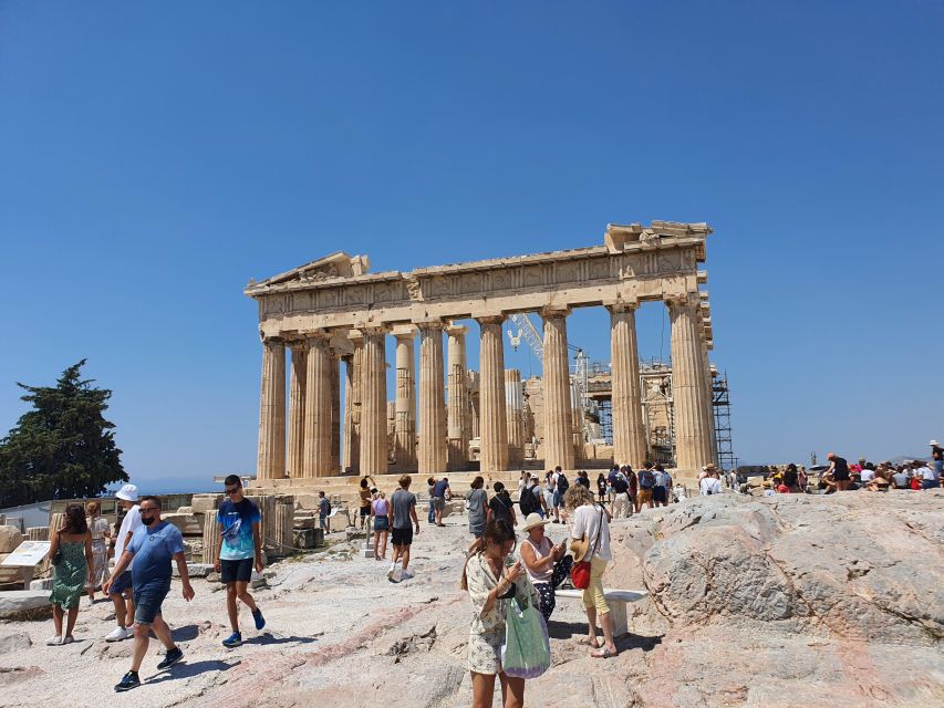 Mantoudi to Athens Easy and Economy Van Transfer - Vehicle Amenities and Features