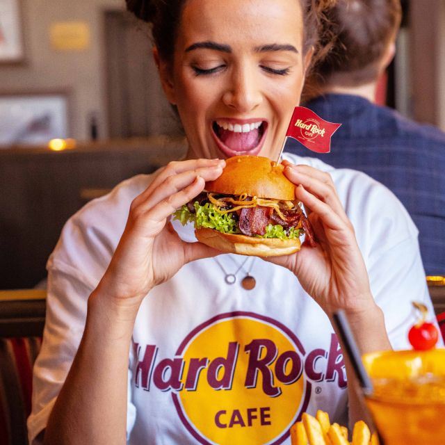 Paris: Hard Rock Cafe Dining Experience - Meeting Point and Important Information