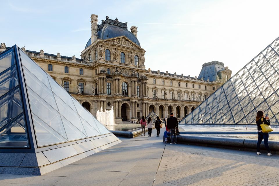 Paris: Highlights Self-Guided Scavenger Hunt and Tour - Practical Tips and Essentials