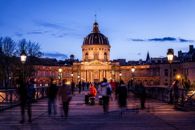 Paris Night Photography Private Class and Tour - Group Size and Companions