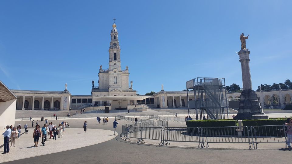 Private Tour From Porto to Fatima & Coimbra With Lunch - Inclusions