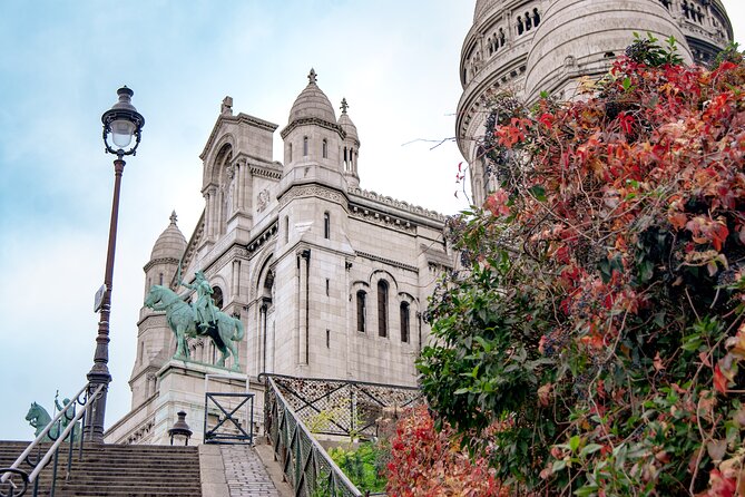 Small Group Walking Tour in Montmartre - Inclusions Provided