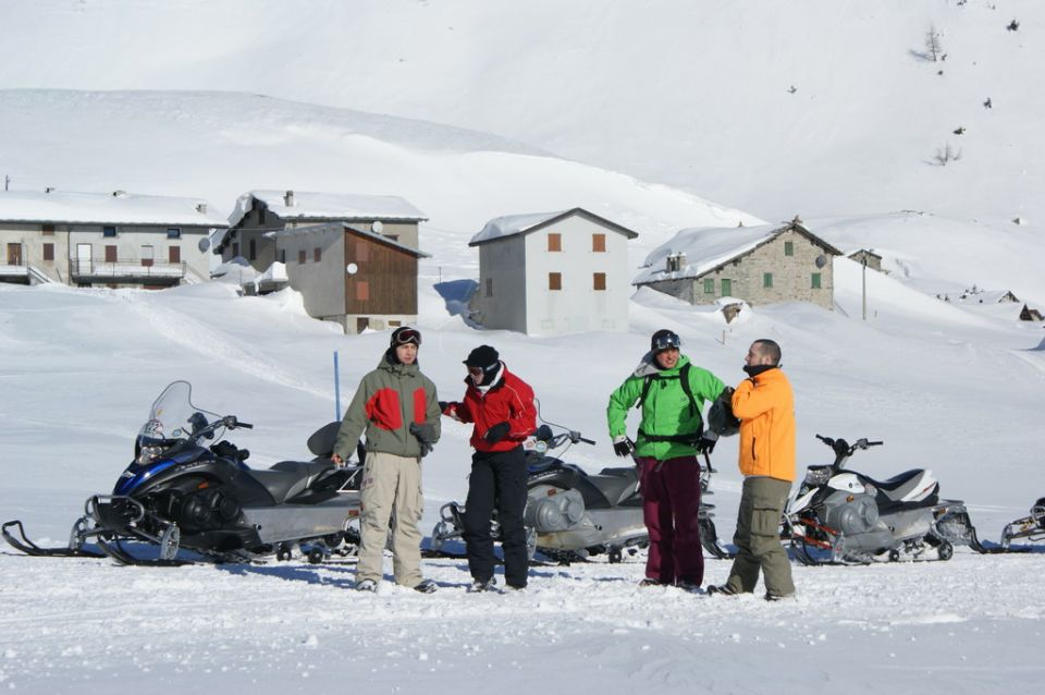 Snowmobile Tour Madesimo / Splügen Pass (Daytrip St. Moritz) - Live Guide Languages