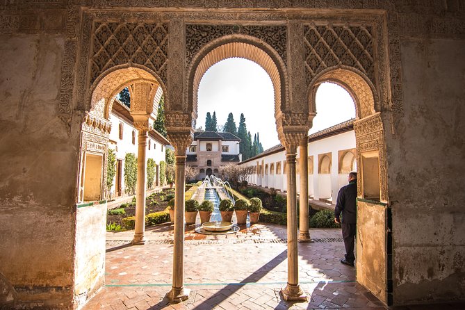 Alhambra and Nasrid Palaces: Private Tour Through the Senses - Reviews and Testimonials