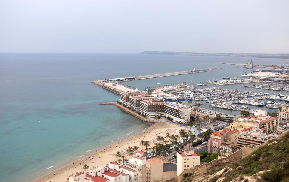 Alicante: Walking Tour Around the City With Photoshoot - Tour Inclusions