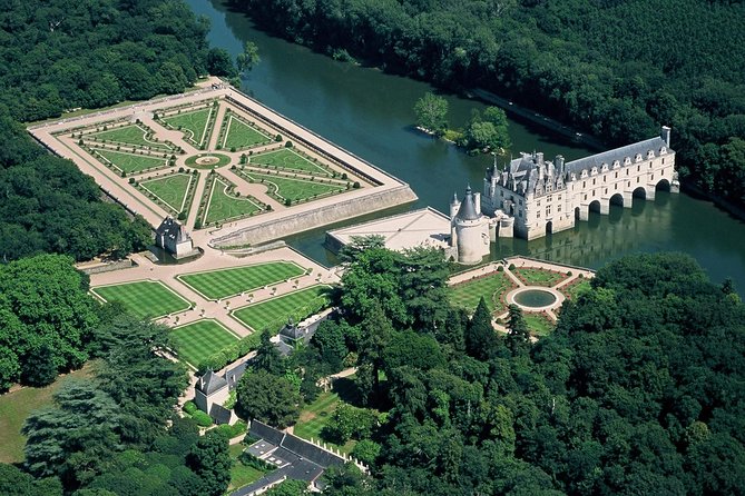 Loire Valley Castles Day Trip With Audio Guided Option From Paris - Additional Tour Information