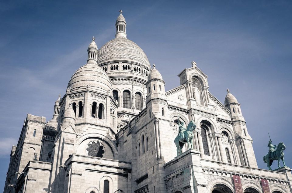 Paris: Montmartre Tour With Local Guide - A Taste of Local Delights