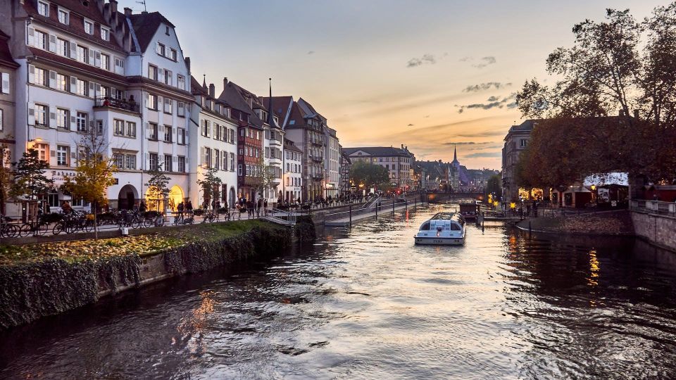 Strasbourg : Discovery Stroll and Reading Walking Tour - City of Cultural Blend