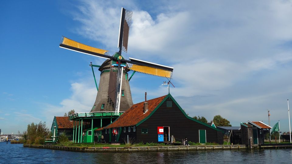 Amsterdam: Giethoorn Tour With Canal Cruise and Windmills - Highlights of the Tour