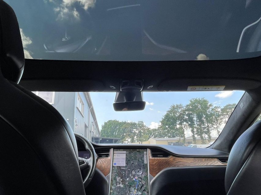 Athens: Sustainable VIP Airport Transfer>Unique Tesla ModelS - Benefits of Tesla Model S