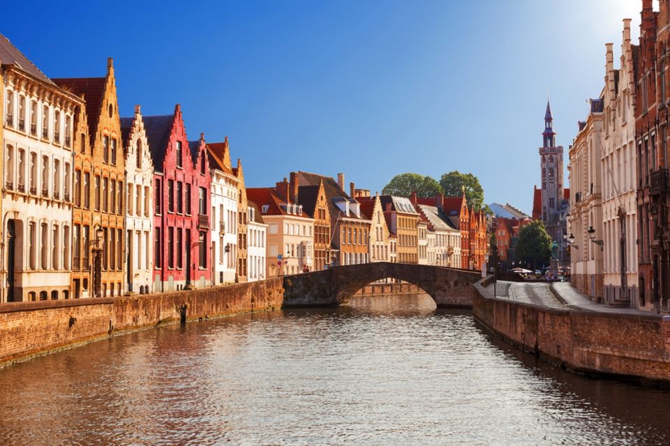 From Amsterdam: Day Trip to Bruges in Spanish or English - Directions to Meeting Point