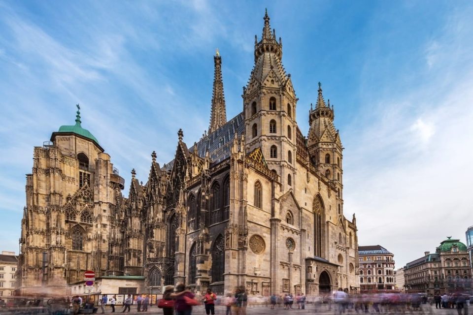 Highlights of Vienna: Private Bike Tour With Licensed Guide - Benefits of Private Tour