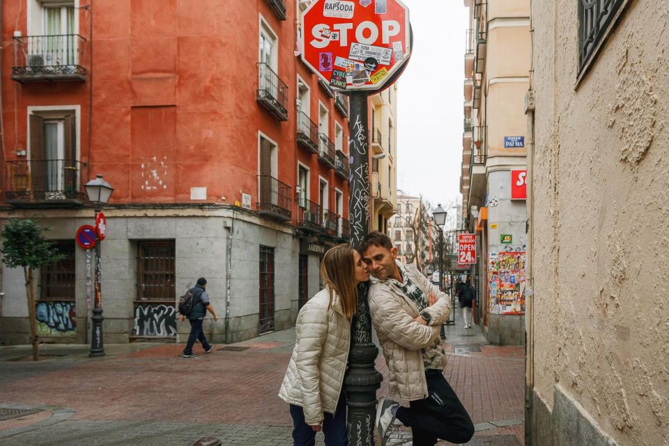 Madrid: Proposal Photoshoot for Couples - Location and Meeting Point