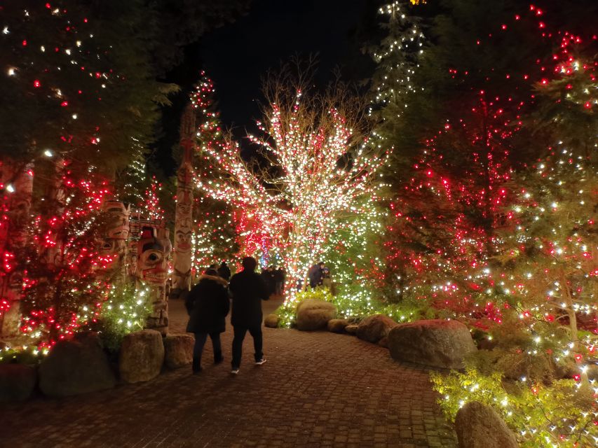 Vancouver: Christmas Tour With Light Festival Entrance - Customer Reviews