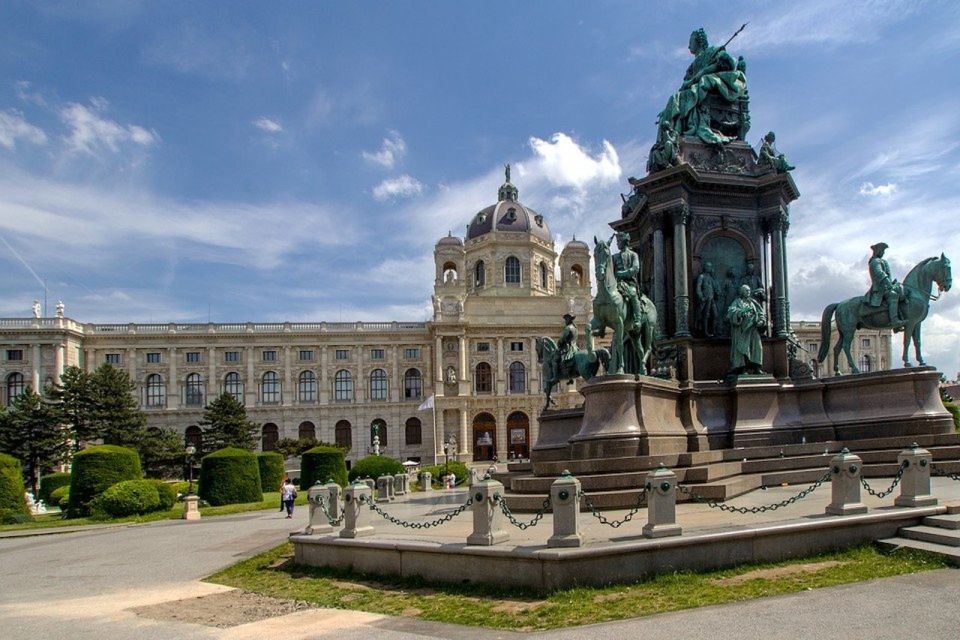 Vienna: Walking Tour of the Historic Ringstrasse - Common questions