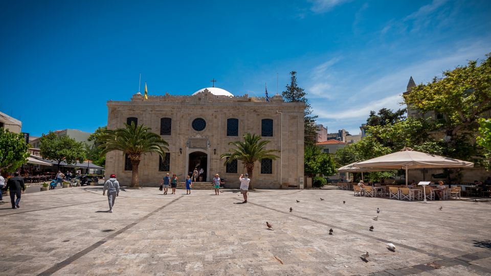 Crete: Knossos Palace, Heraklion City, Market Guided Tour - Tour Experience