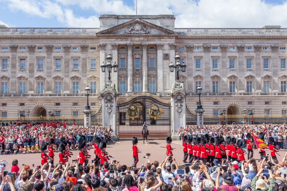 London: Buckingham Palace Ticket and Afternoon Tea - Common questions