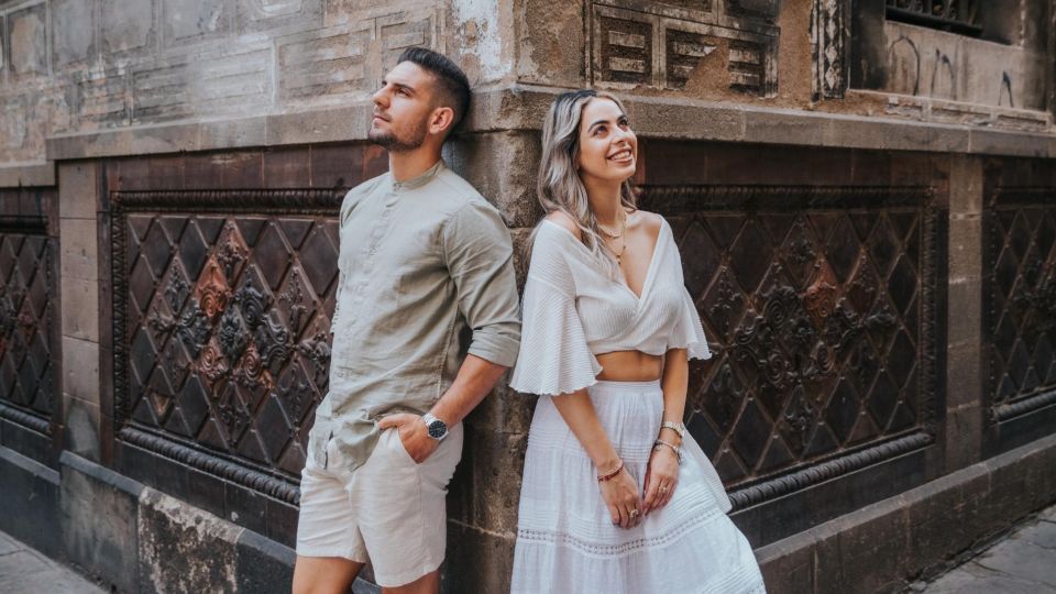 Capture Your Love Story in Barcelona, Old City Edition - Key Points