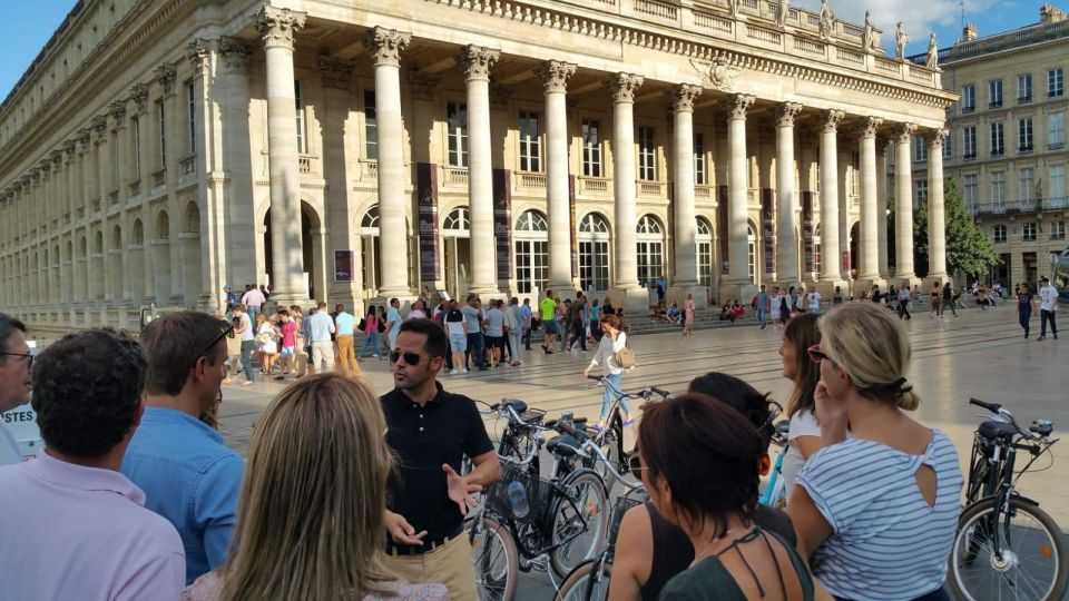 Panoramic Bordeaux Tour in a Premium Vehicule With a Guide - Key Points