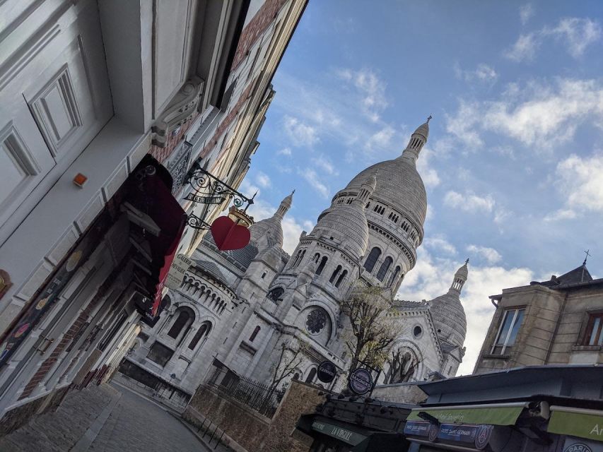 Paris: Montmartre & Sacré Coeur Tiny Group Tour - Key Points