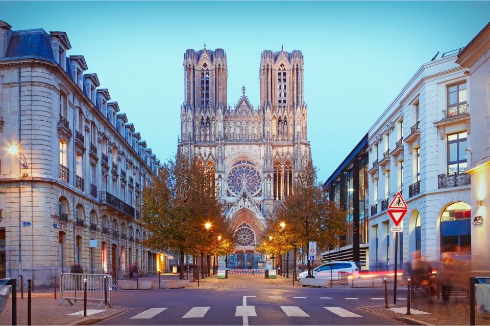 Reims: First Discovery Walk and Reading Walking Tour - Key Points