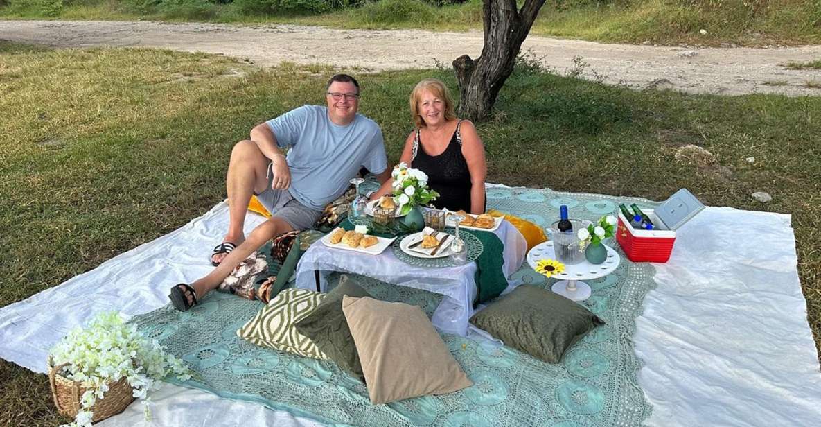 Saint Lucia: Beachfront Sunset Picnic With Butler - Inclusions