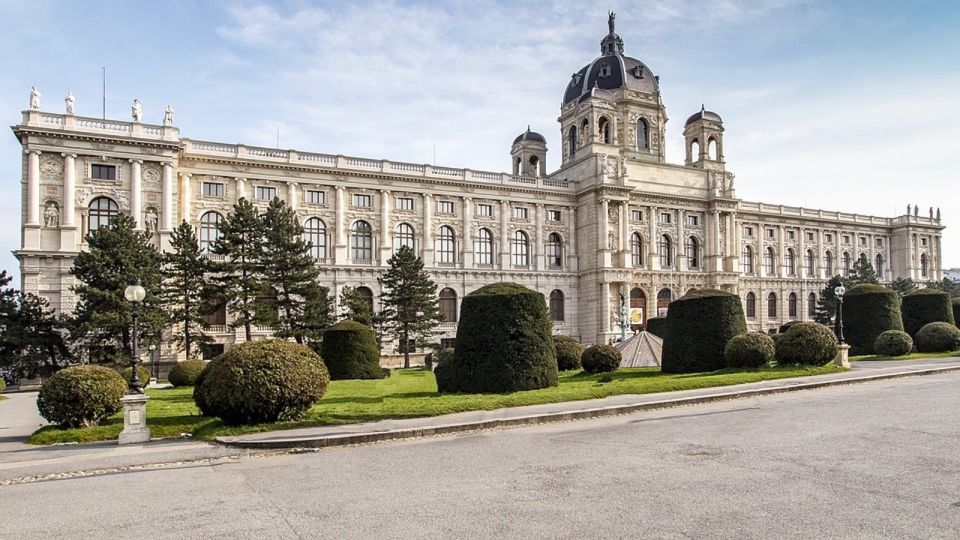 Vienna: Walking Tour of the Historic Ringstrasse - Key Points